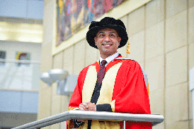 Zaheer Ahmad, honorary award recipient July 2022. Doctor of the University.