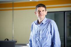 Dr Peter Twigg